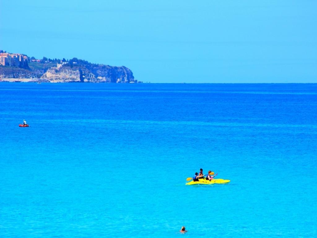 Blu Tropical Resort Zambrone Exterior foto