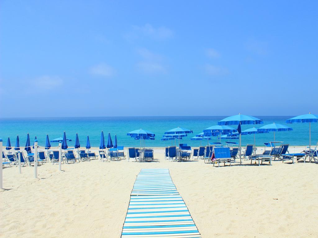 Blu Tropical Resort Zambrone Exterior foto