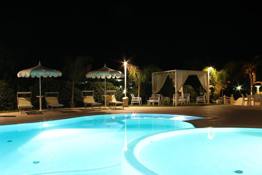 Blu Tropical Resort Zambrone Exterior foto