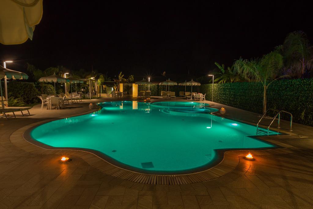 Blu Tropical Resort Zambrone Exterior foto